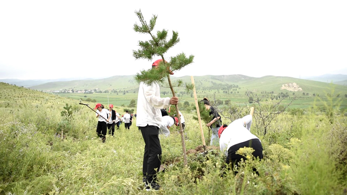 20蘇人牧場植樹.jpg